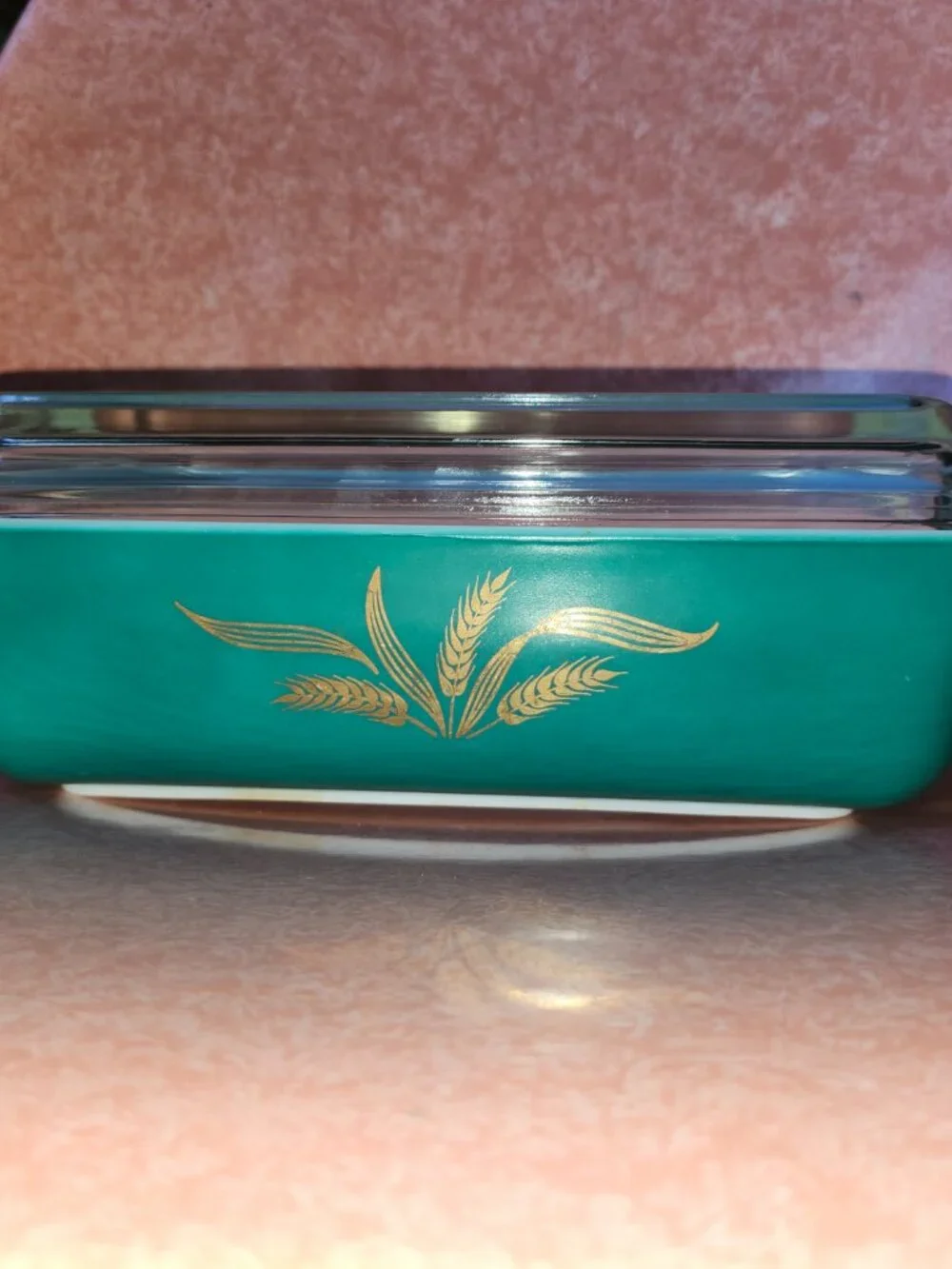 Pyrex green wheat 575 with lid